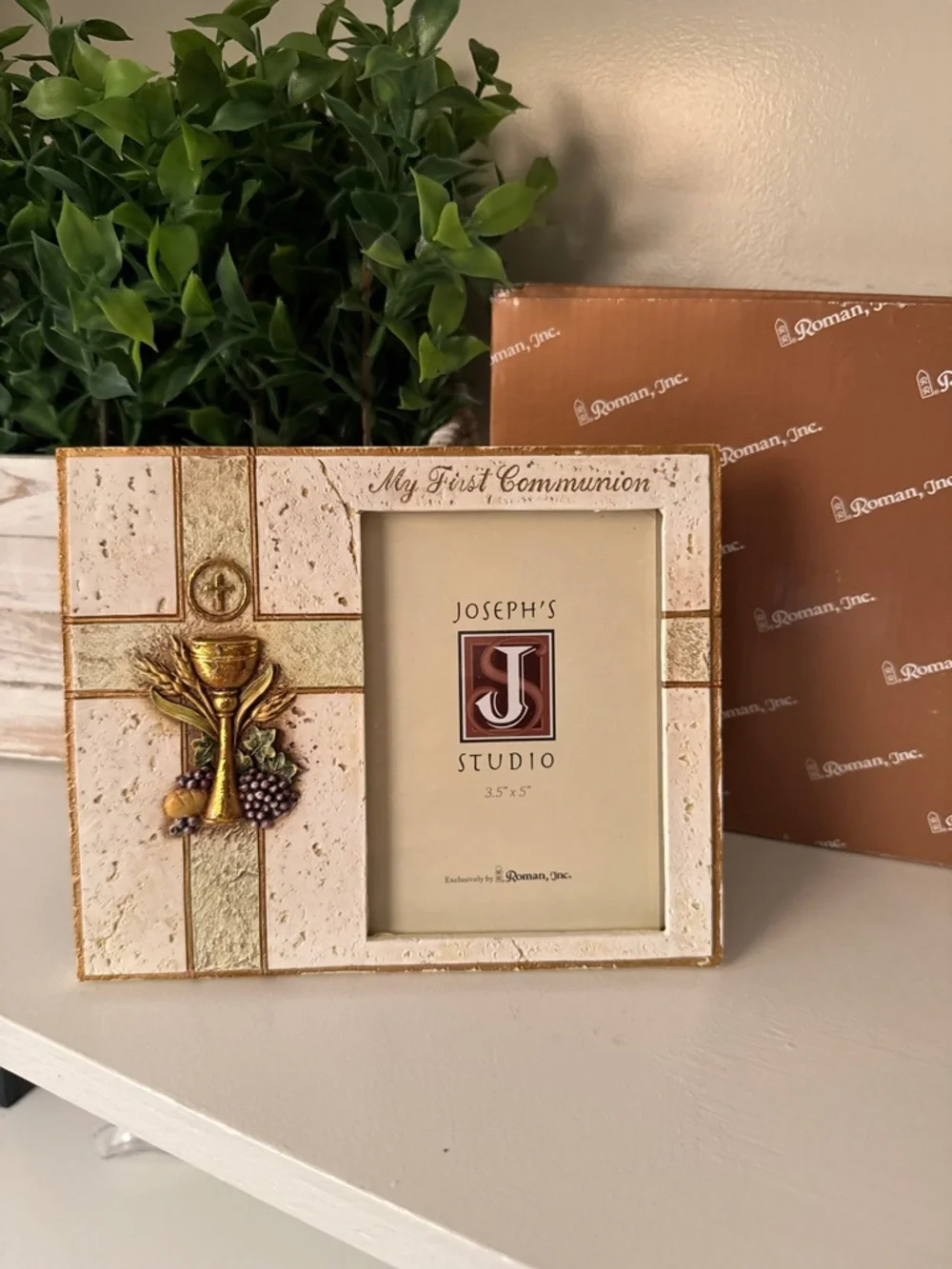 Roman Inc. Joseph Studio Distressed Communion Picture Frame 2007 New Old Stock